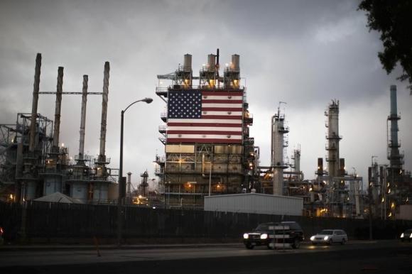 U.S. Oil Production Predicted to Fall by End of 2015