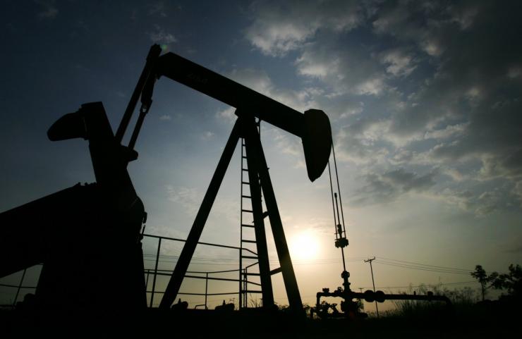 US Admits Oil Output Will Go Down Next Year