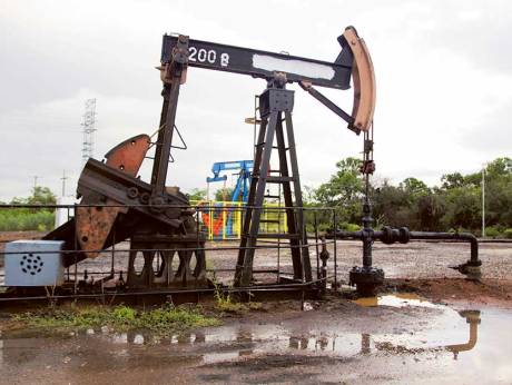 Venezuela Poised to Export Less Oil Next Year