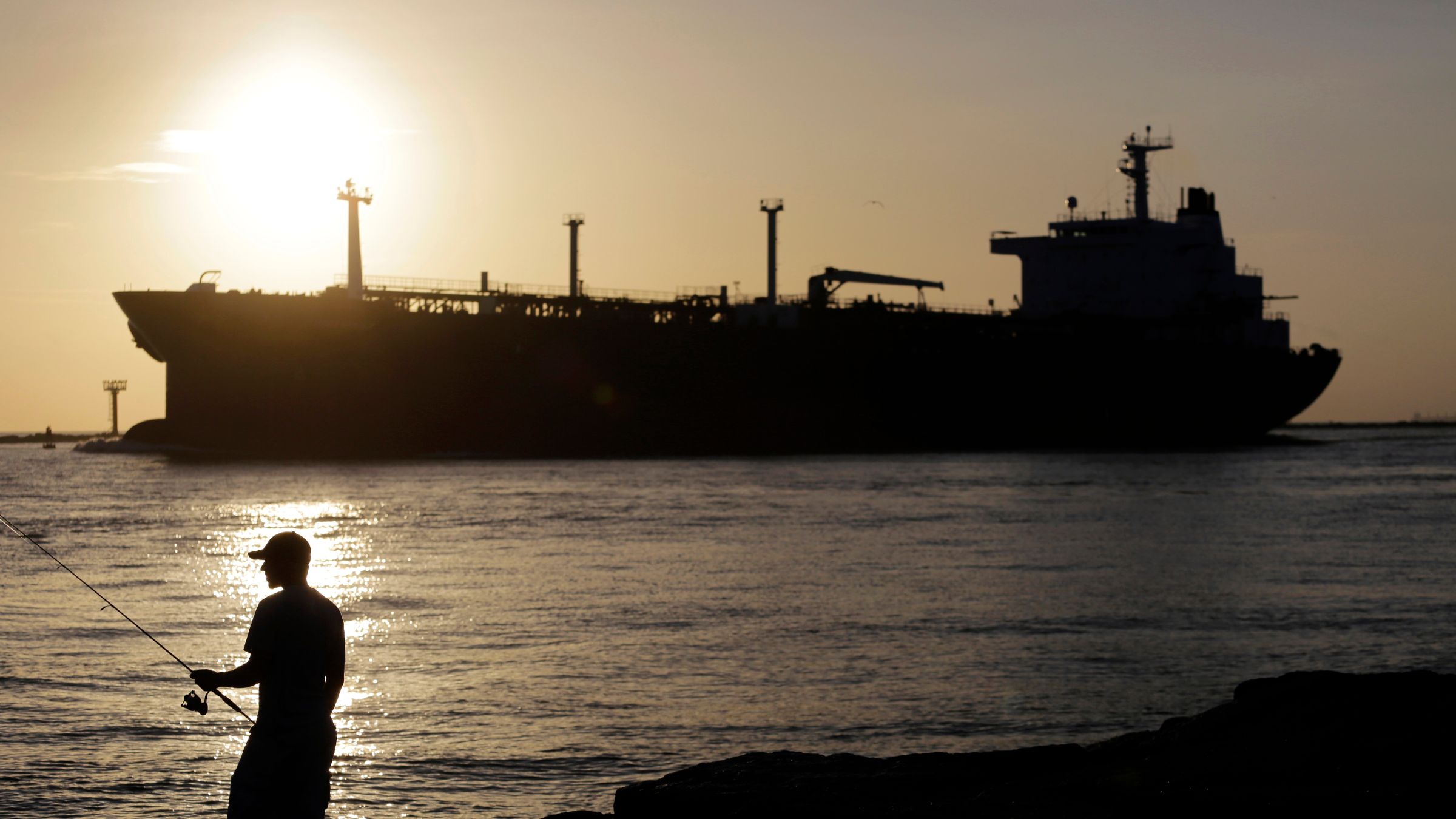 Energy & Human Rights: Saudi Oil Exports to Canada Secure Despite Political Crisis